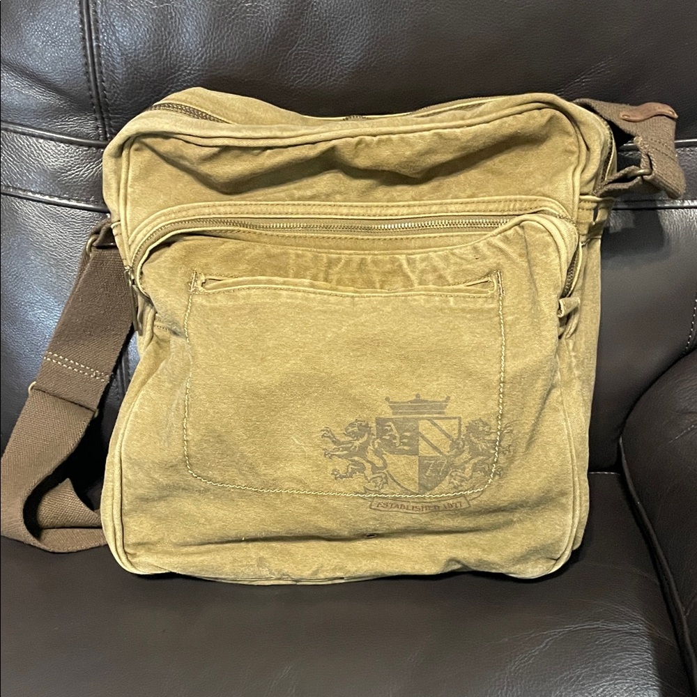 American Eagle Vintage Canvas Messenger Bag olive green